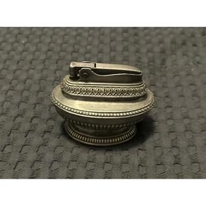 Vintage Ronson Queen Anne Silver Plated Table Lighter Excellent Condition